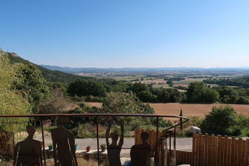 Atypical house with 6 bedrooms and 5 bathrooms near the Saou forest