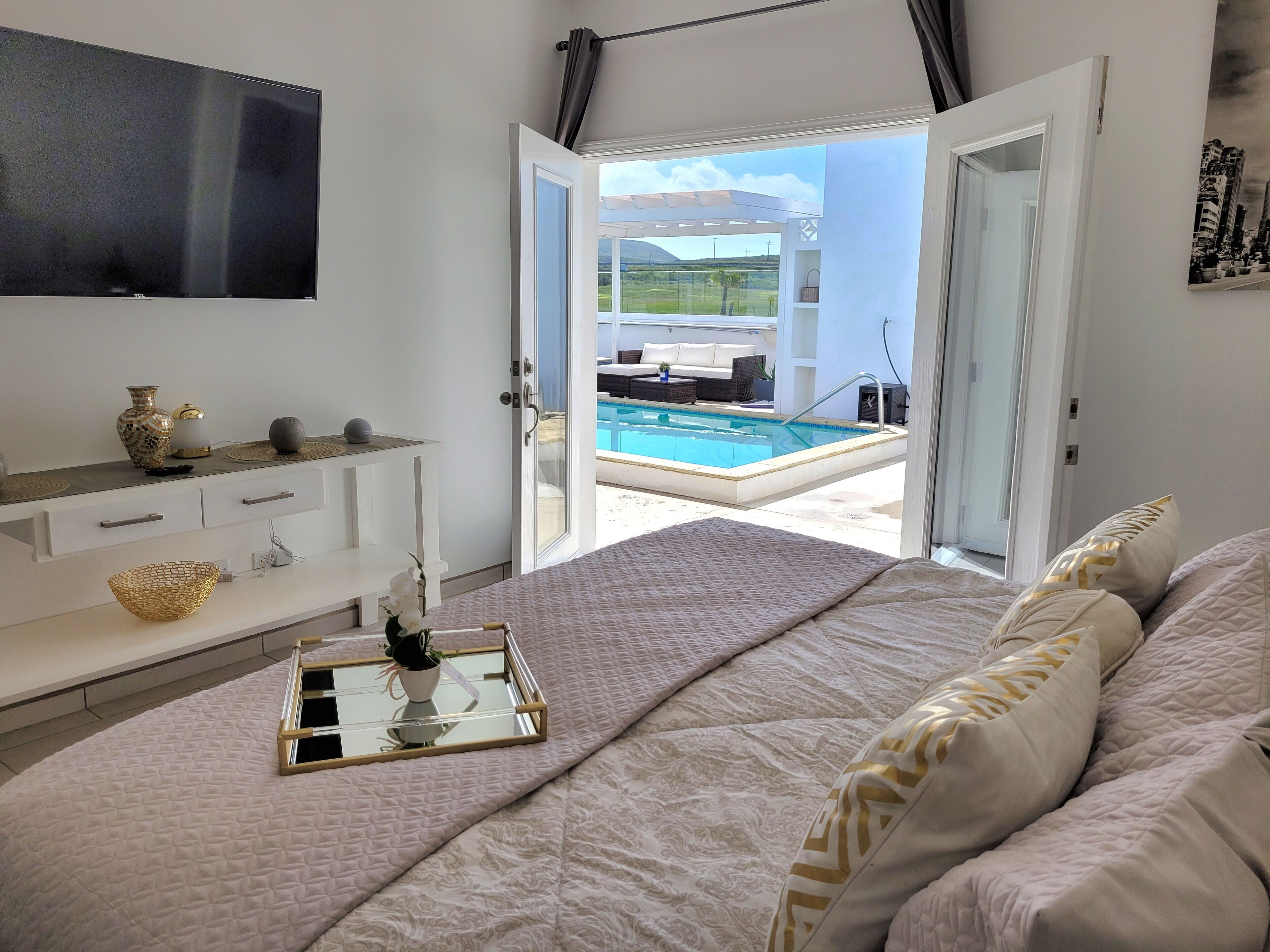 Pool House in Rosarito with Private Beach