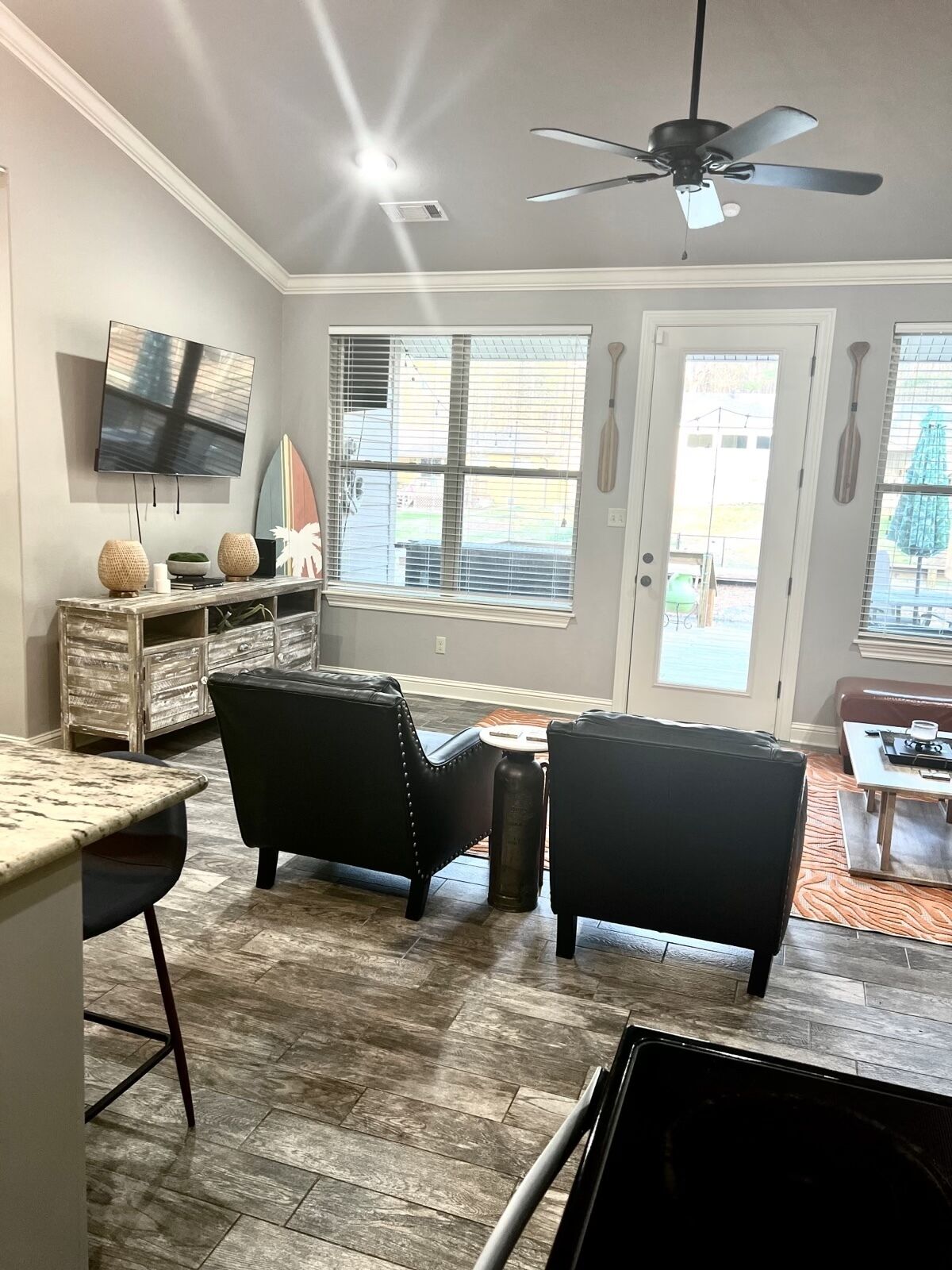 Newly remodeled 3 bedroom, 2 bath home on Lake Hamilton w/ a boat dock.