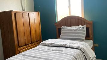 3 bedrooms, WiFi, bed sheets