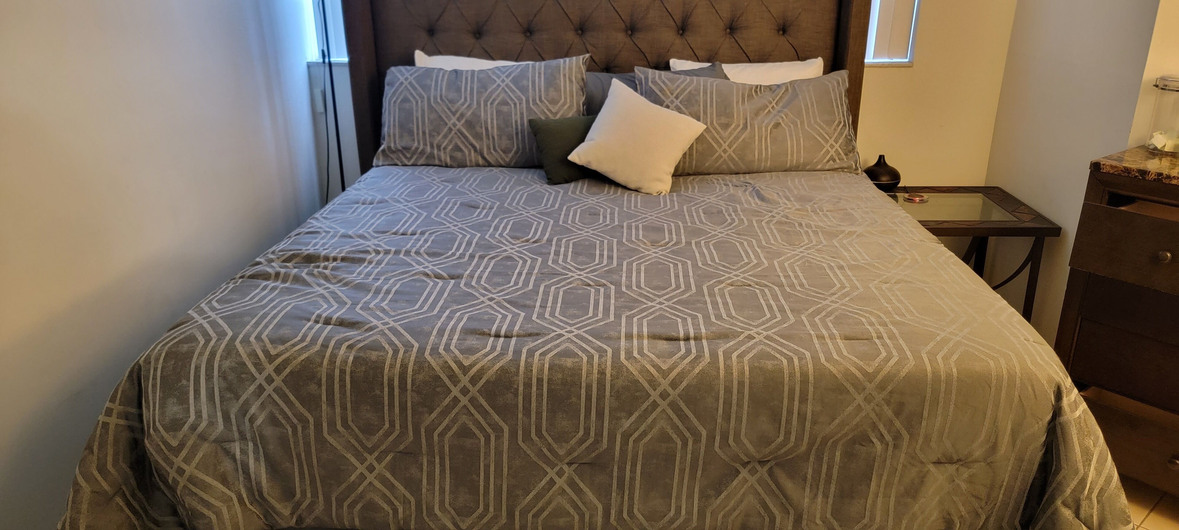 Cozy & Intimate Home