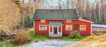 Awesome home in åmål with WiFi