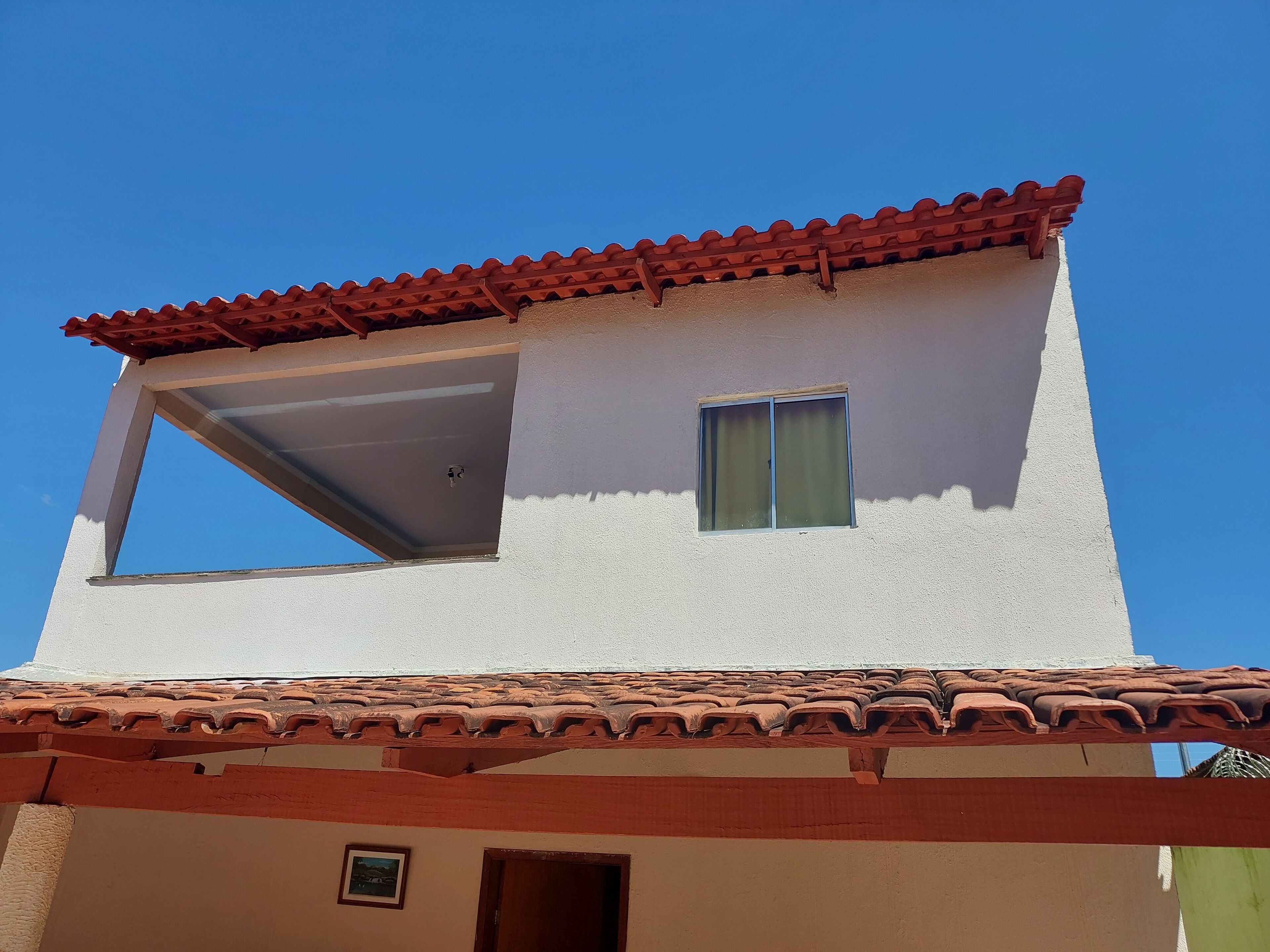 Townhouse with pool close to shopping