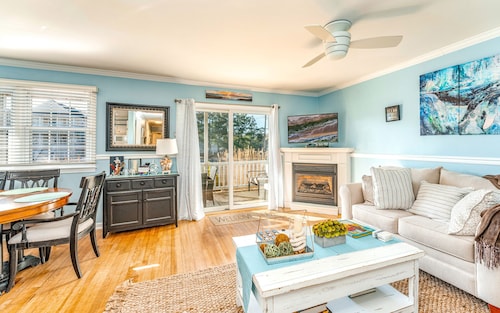 Ground-Level 3BR/2BA Condo- Easy Access & Steps to Ocean City Beach!