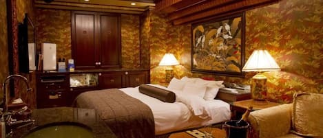 Basic Double Room, 1 Queen Bed, Non Smoking | Soundproofing, free WiFi