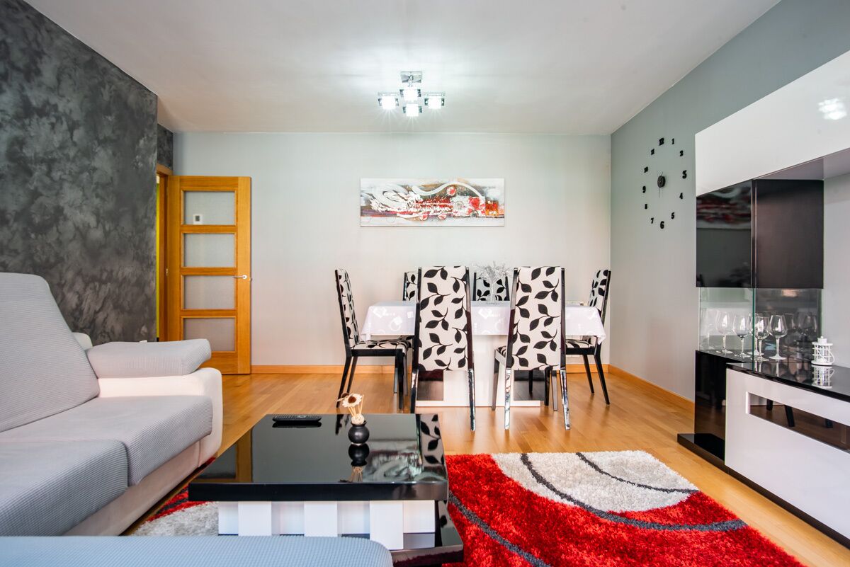 Piso nuevo, espacios para niños, wifi y gran tranquilidad