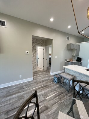 Interior - Private 2bd/2bth Guest house overlooking 3 acres (Greenacres)