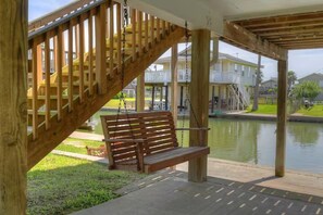 Property grounds - Bahama Waves (Jamaica Beach)