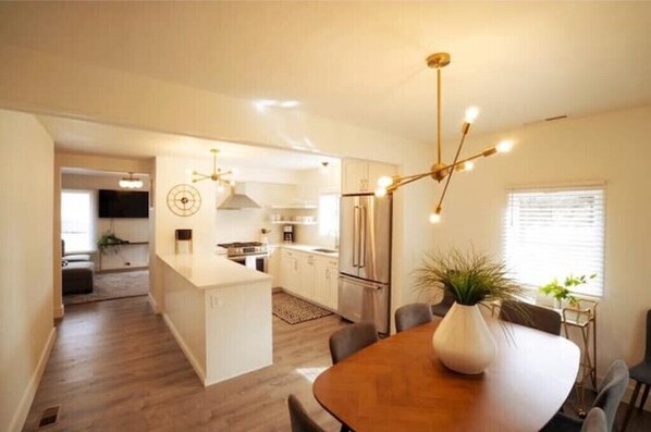 Dining - Walk to downtown and only a block from the river! (Bend)