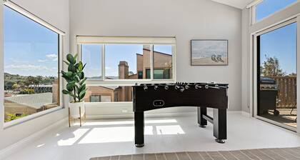 Pelican's Penthouse with Ocean Views