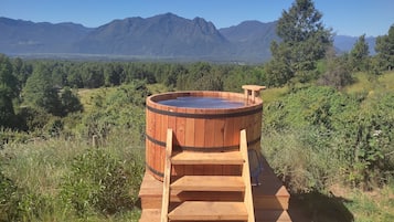 Bain à remous extérieur