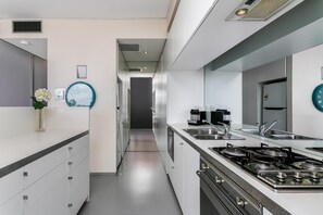 Microwave, stovetop, dishwasher