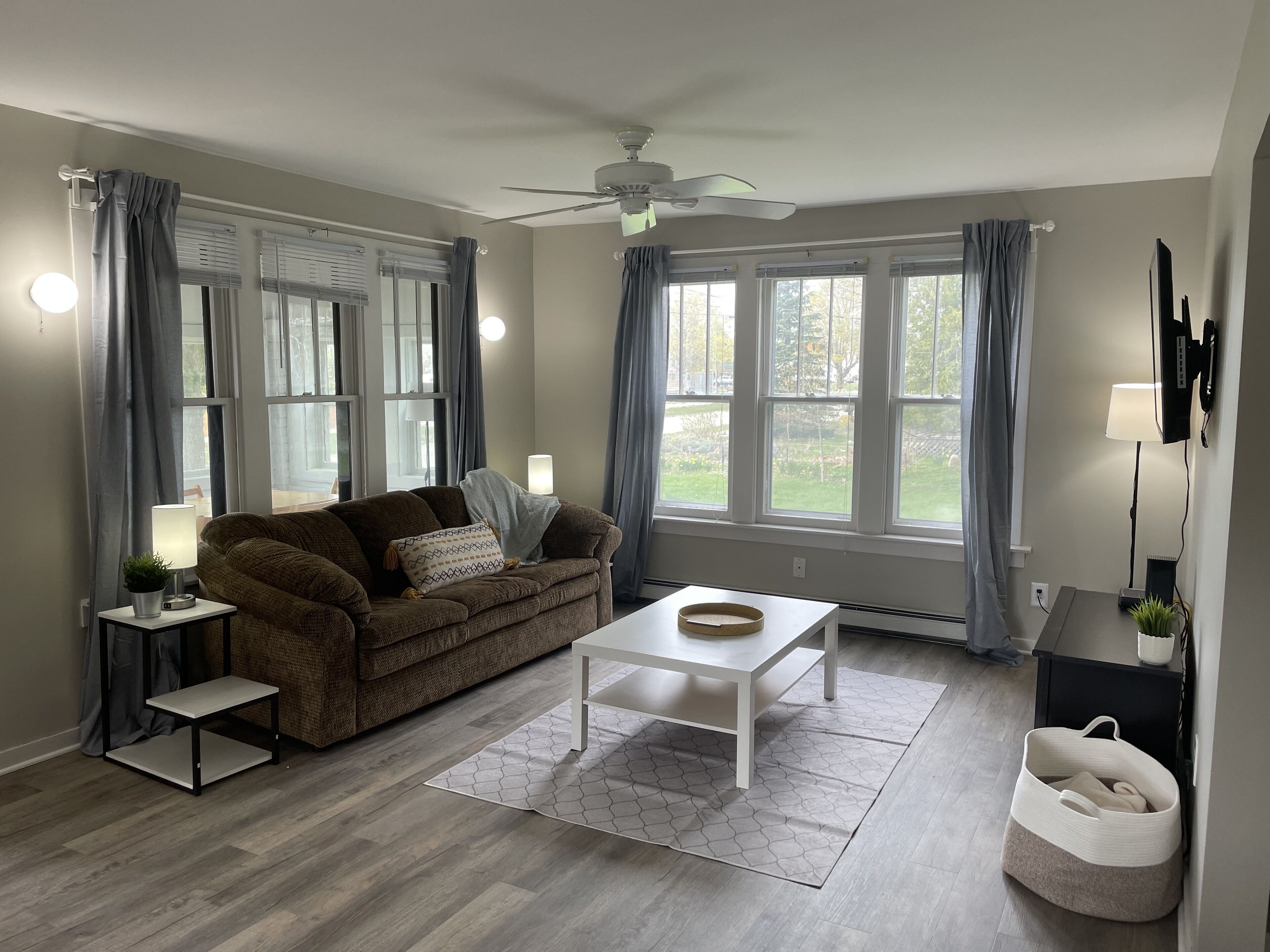 Up North Cottage: Walk to Crystal Lake, downtown & Betsie Valley Bike Trail  