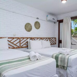 Deluxe Triple Room | Laptop workspace, free WiFi