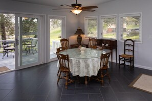 Dining - Seven Oaks Ranch Pine House (Santa Margarita)