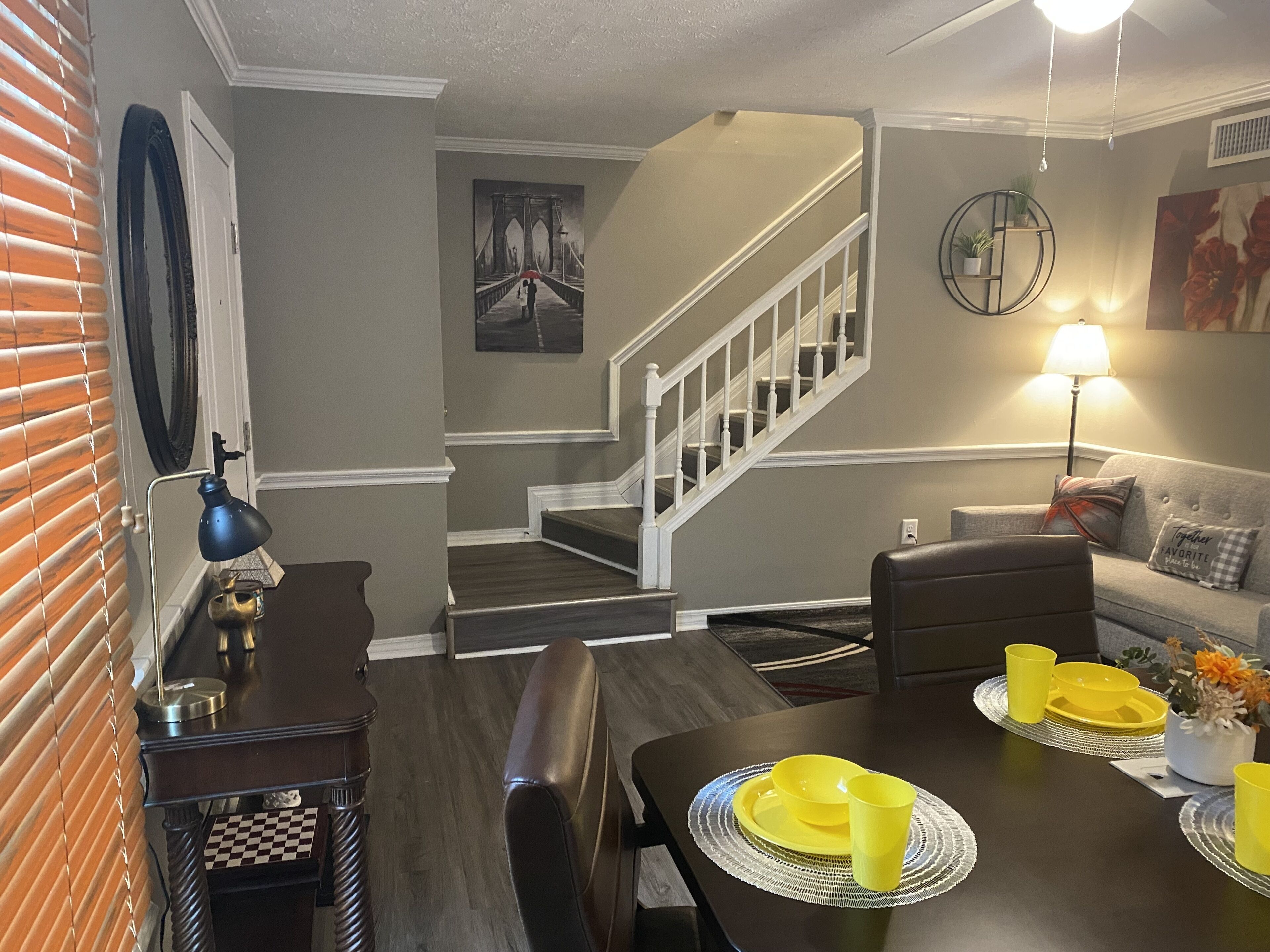 Executive Red Door Vacation Home with Kitchen and Pool Table @ Jackson-Ridgeland