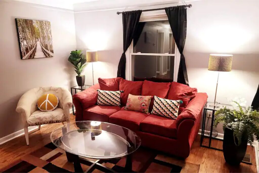 Cozy Home with Bonefire: 30 mins from Detroit/AA