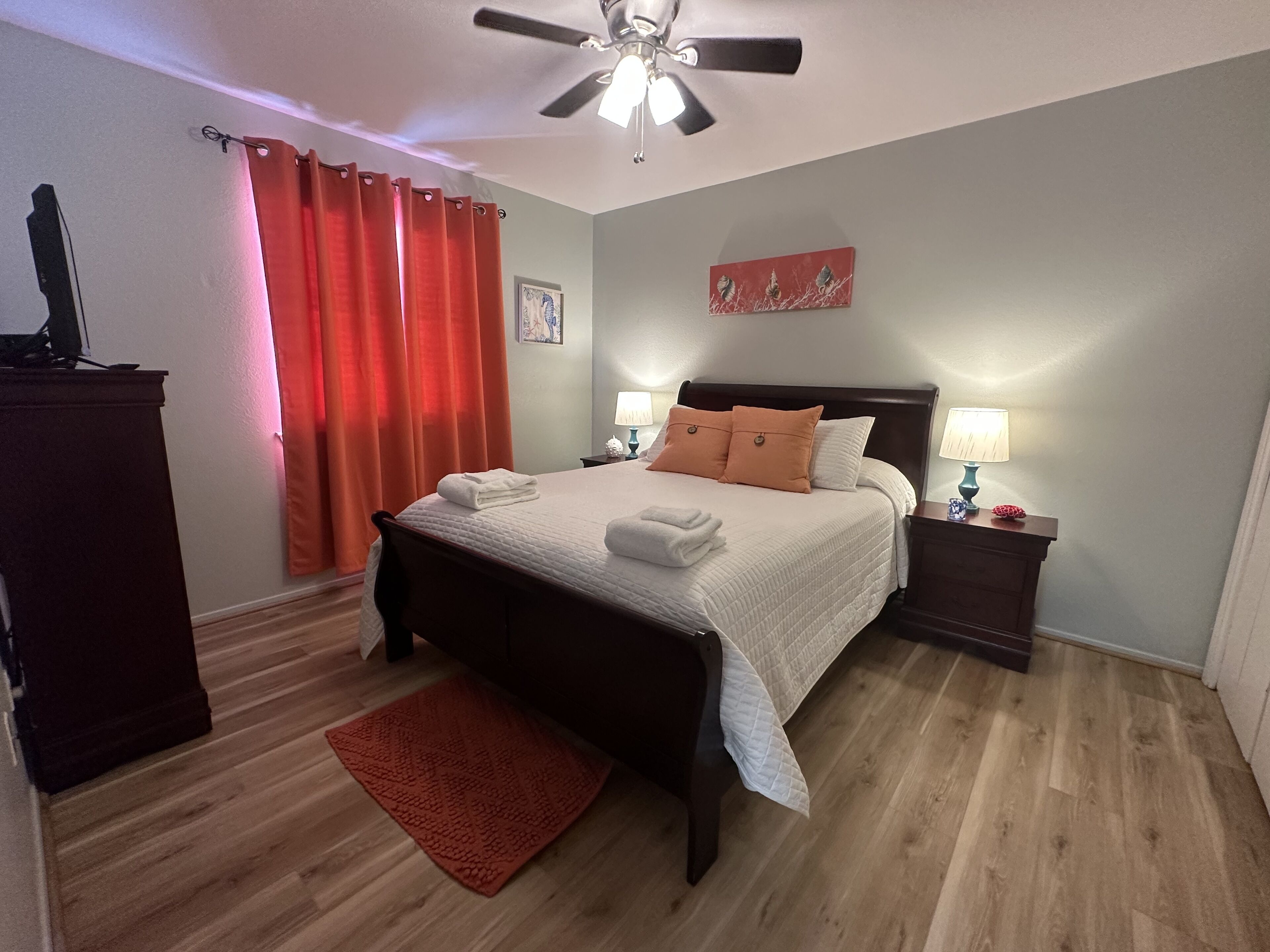 Catch It If Still Available - Canal Condo With Pool