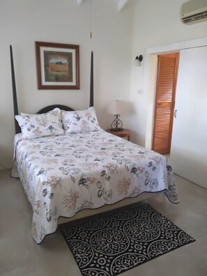 2 bedrooms, bed sheets