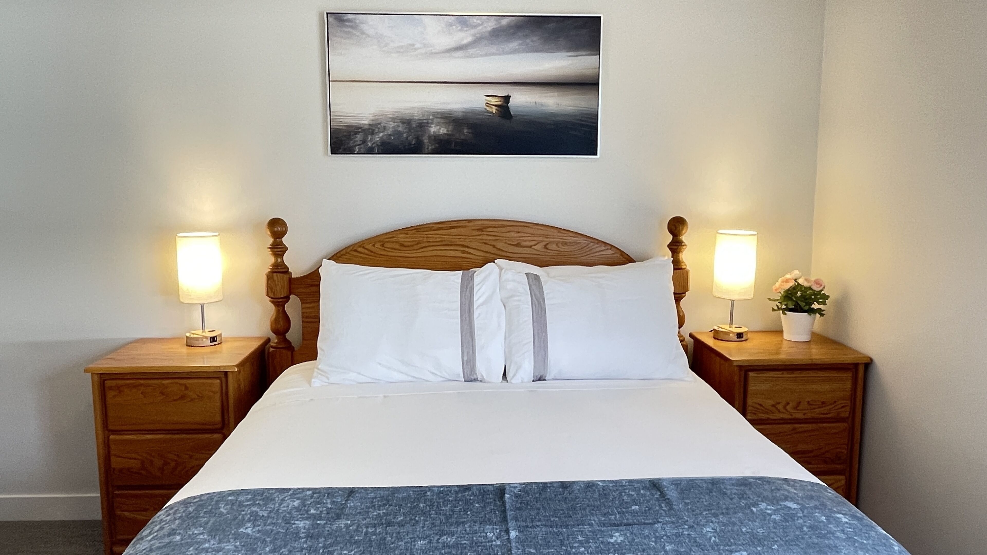 Canmore brand-new central located 2-bedroom vacation home with 2-bedrooms