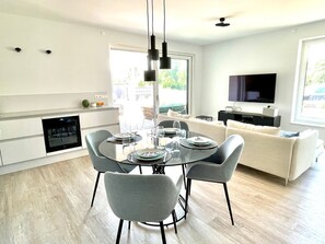 Unclassified image, 2 of 36, button