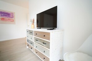 Unclassified image, 2 of 37, button