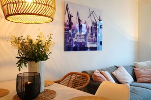 Unclassified image, 3 of 37, button