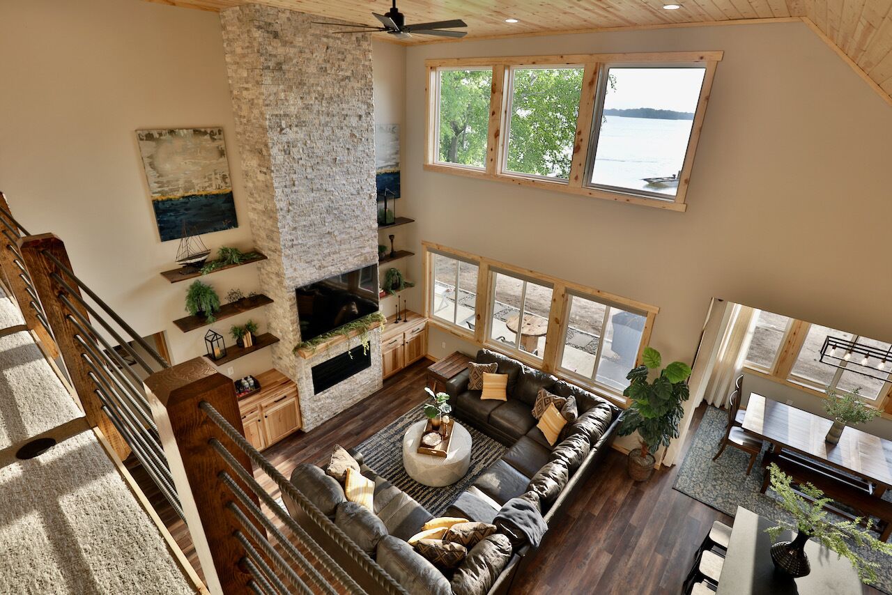 New Luxury Home on Lake Ida perfect for Family get togethers, Stunning Sunsets. 