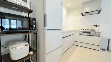 Villa, para no fumadores (7A, with sauna) | Cocina privada | Microondas, parrilla de estufa, tostadora y arrocera