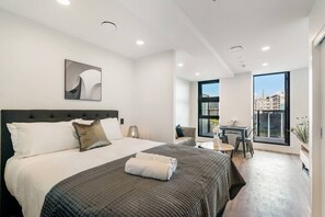 1 bedroom, iron/ironing board, WiFi (free)