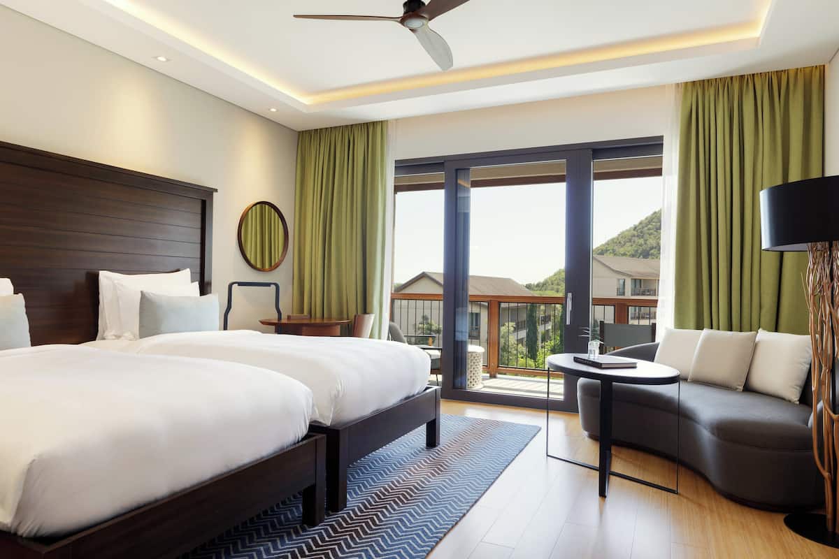 Premium Room, 2 Single Beds, Mountain View