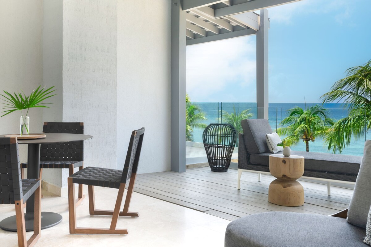 Villa, 1 Bedroom, Beachfront | Frette Italian sheets, premium bedding, memory foam beds, in-room safe