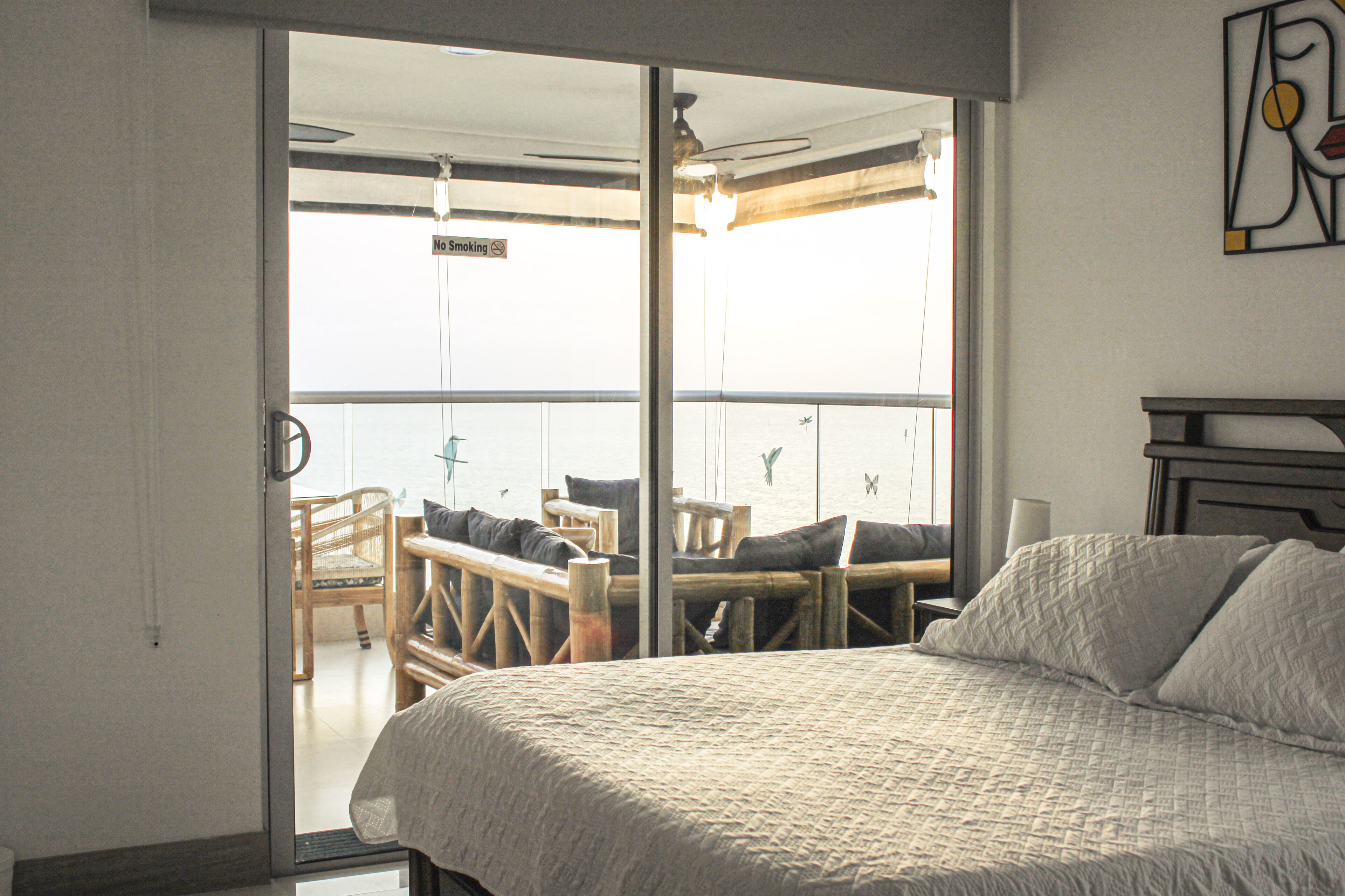 Floor 29 Ocean front apt with corner balcony & breathtaking views in El Laguito