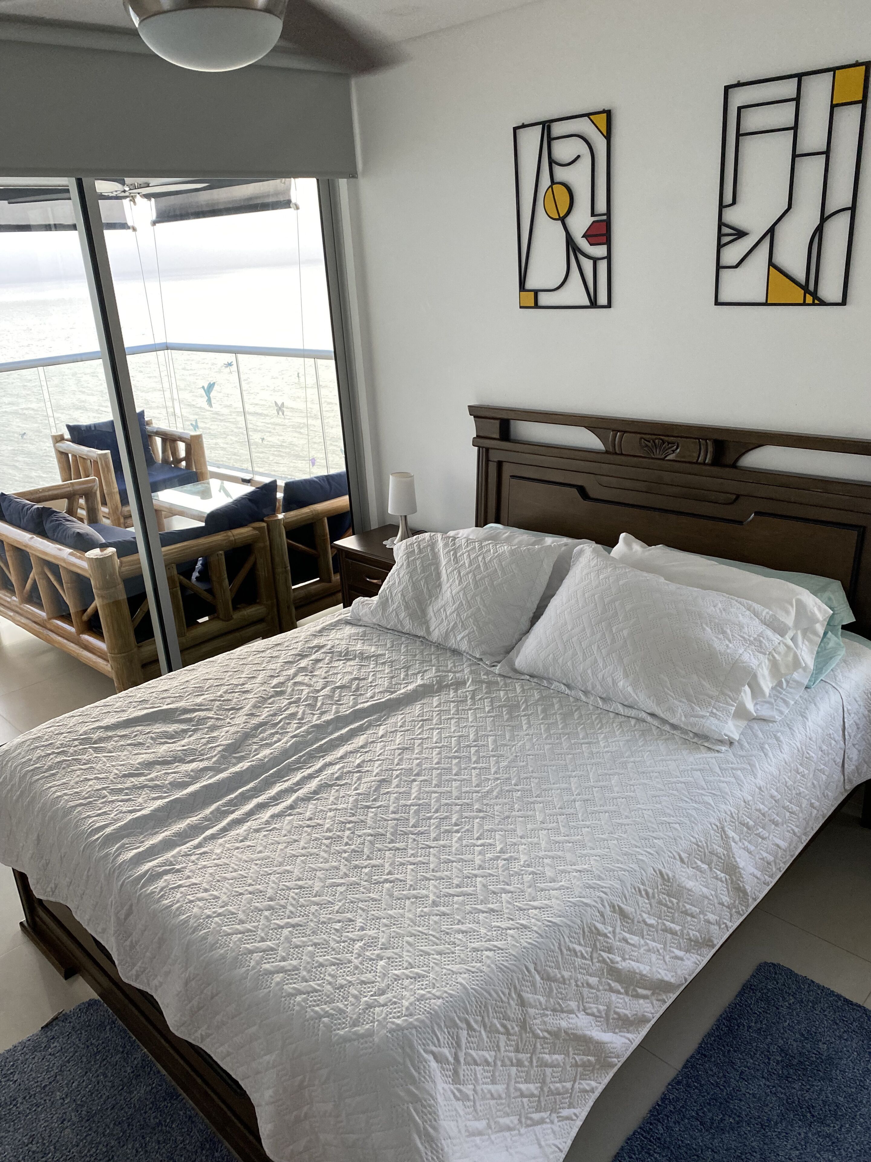 Floor 29 Ocean front apt with corner balcony & breathtaking views in El Laguito