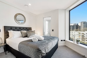 1 slaapkamer, een strijkplank/strijkijzer, gratis wifi, beddengoed