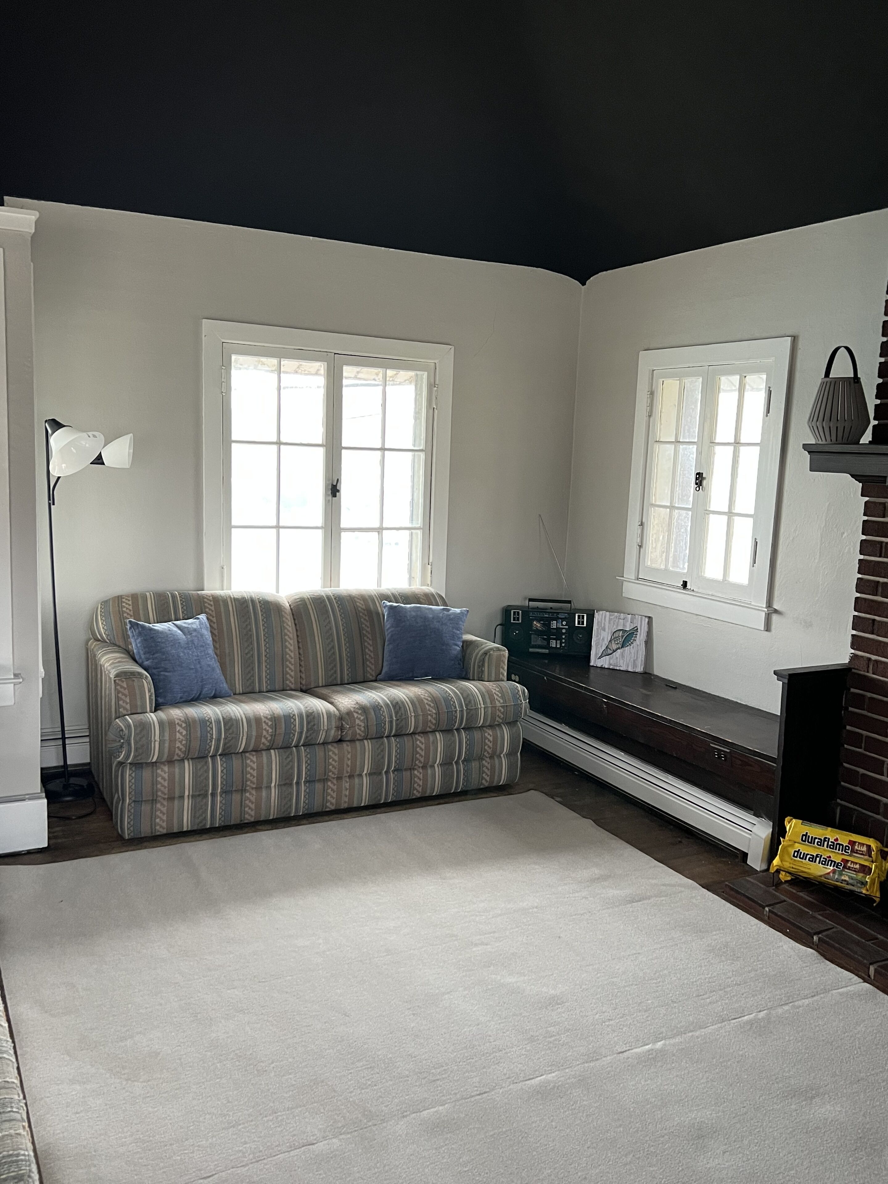 Boater-Fisherman’s Paradise w/150 FT of Seawall - minutes from Downtown Detroit