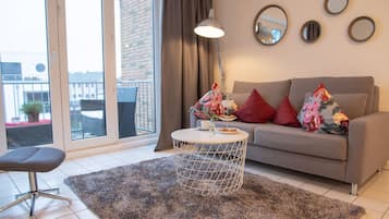 Fernseher, Tischtennisplatte