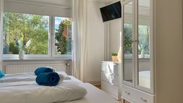 3 bedrooms, iron/ironing board, WiFi