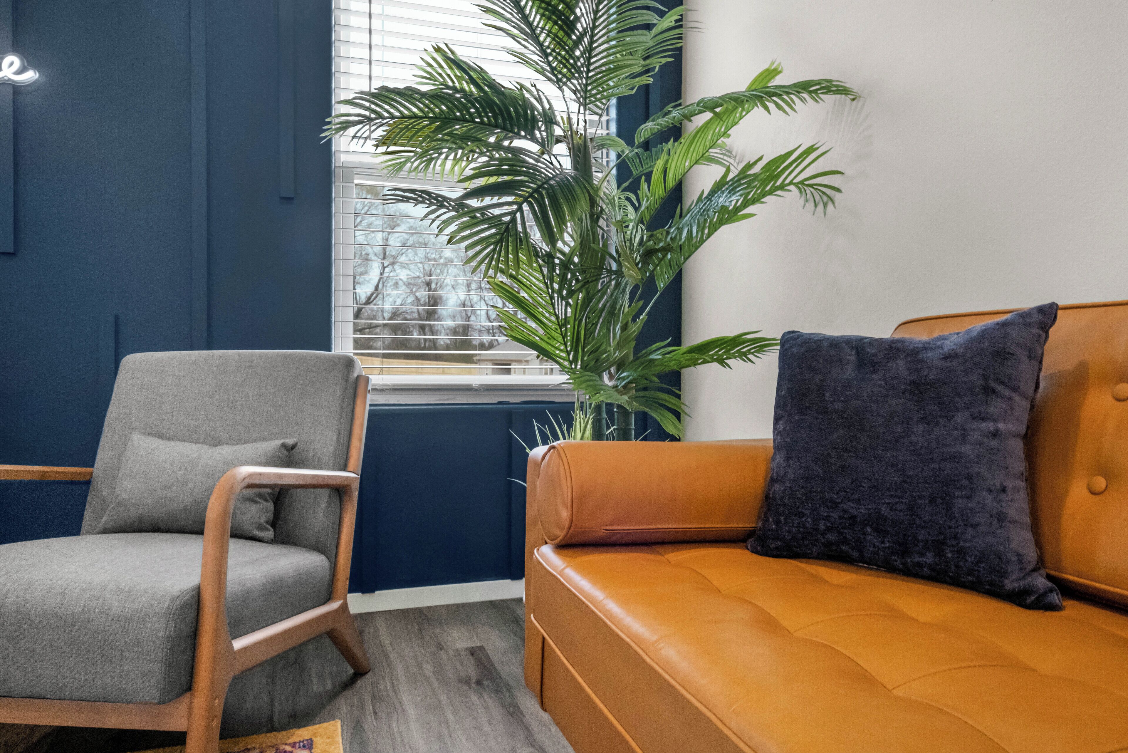 Smart TV, futbolito, mesa de ping pong