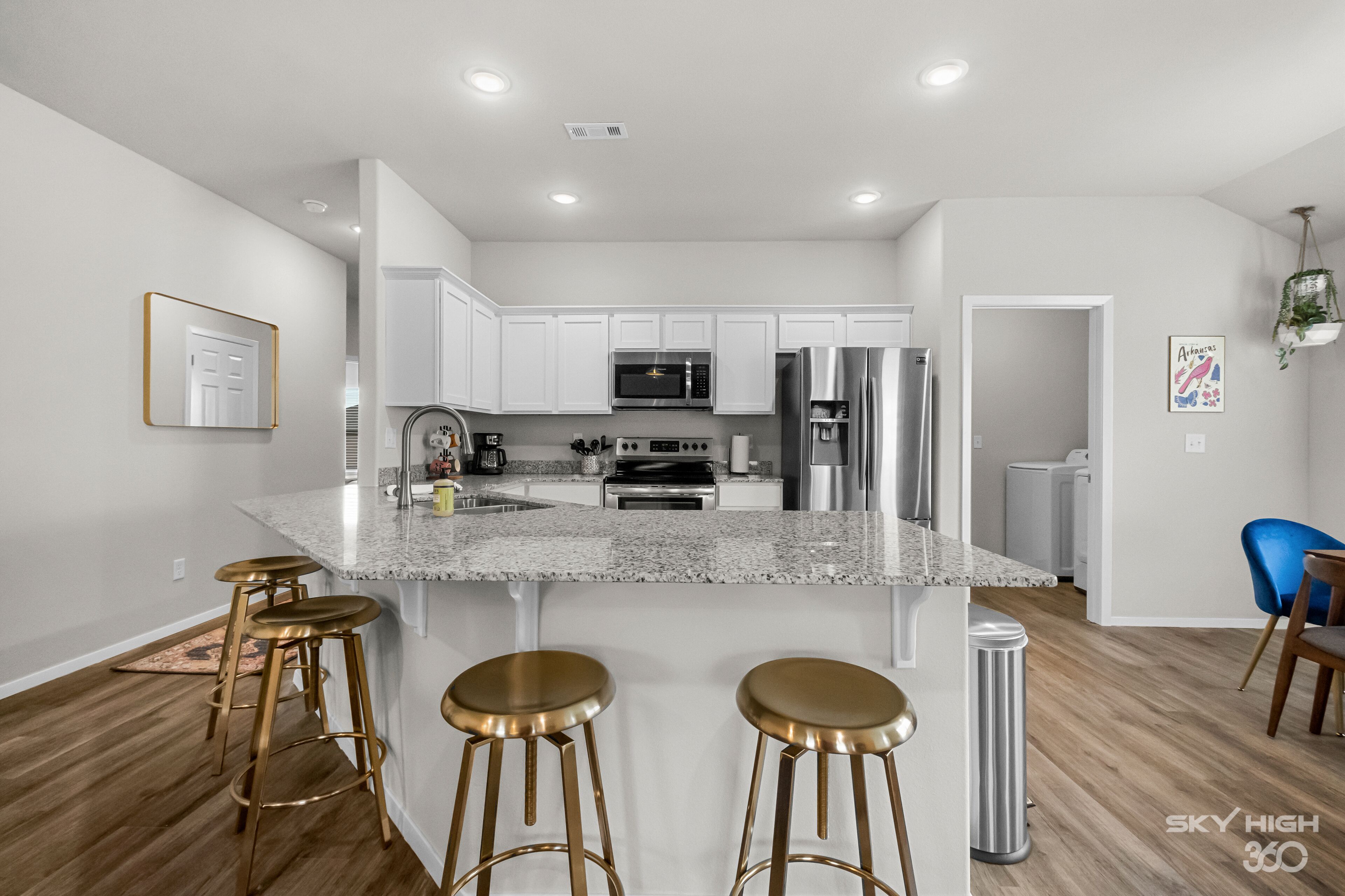 The Blue Goose - Private Hot Tub --1 Mi off I-49 -- 3 Mi to U of A