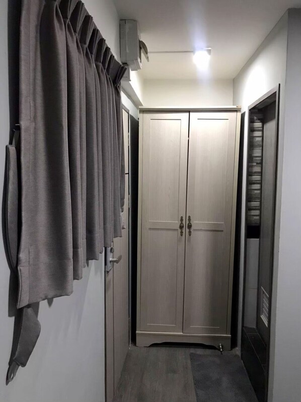 Standard Single Room | Individually decorated, individually furnished, laptop workspace - W71  (Bangkok)