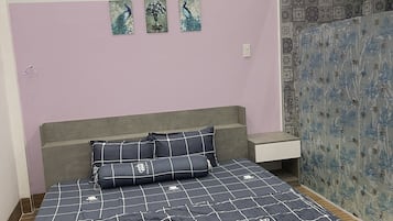 1 bedroom, WiFi, bed sheets