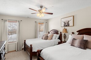 3 chambres, bureau, fer et planche à repasser, Wi-Fi gratuit