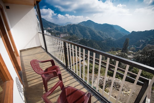 Slane Castle - 2 BHK w/ King Bed, Parking, Bonfire