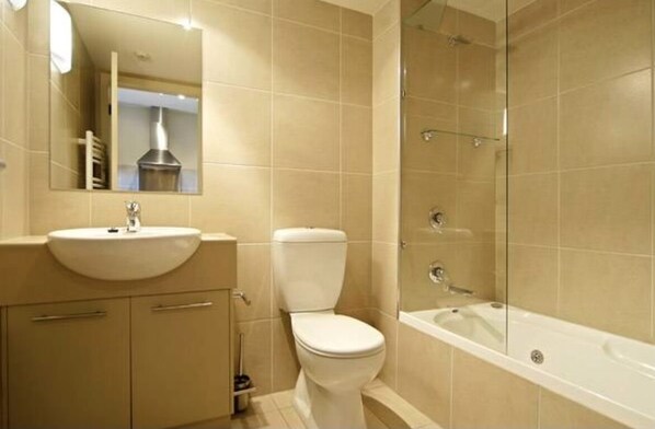 Bathroom - Central Chalet Hotham 03 (Hotham Heights)