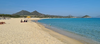 Philip single-family villa 500 meters from the beautiful beach of Cala Sinzias