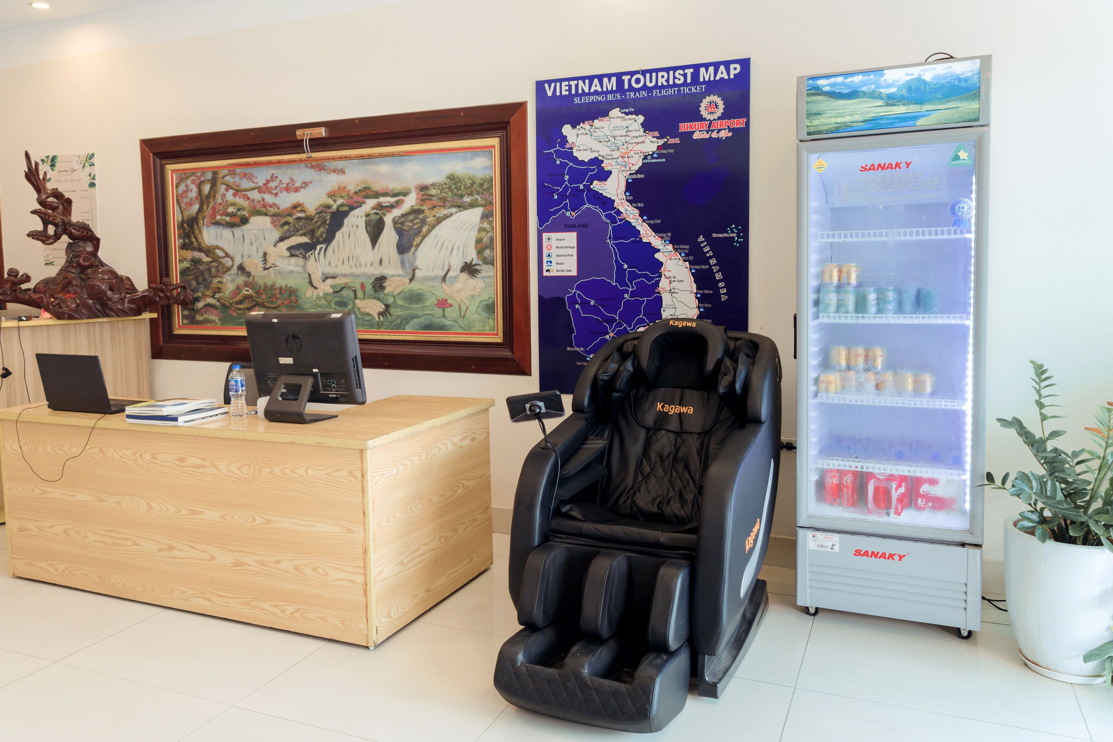 Liệu pháp hương thơm, massage đá nóng, tẩy tế bào chết, chăm sóc da mặt 