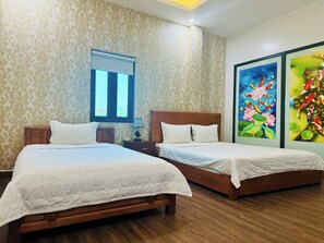 Premium bedding, individually decorated, desk, iron/ironing board - Luxury Airport Hotel & Travel (Hanoi)