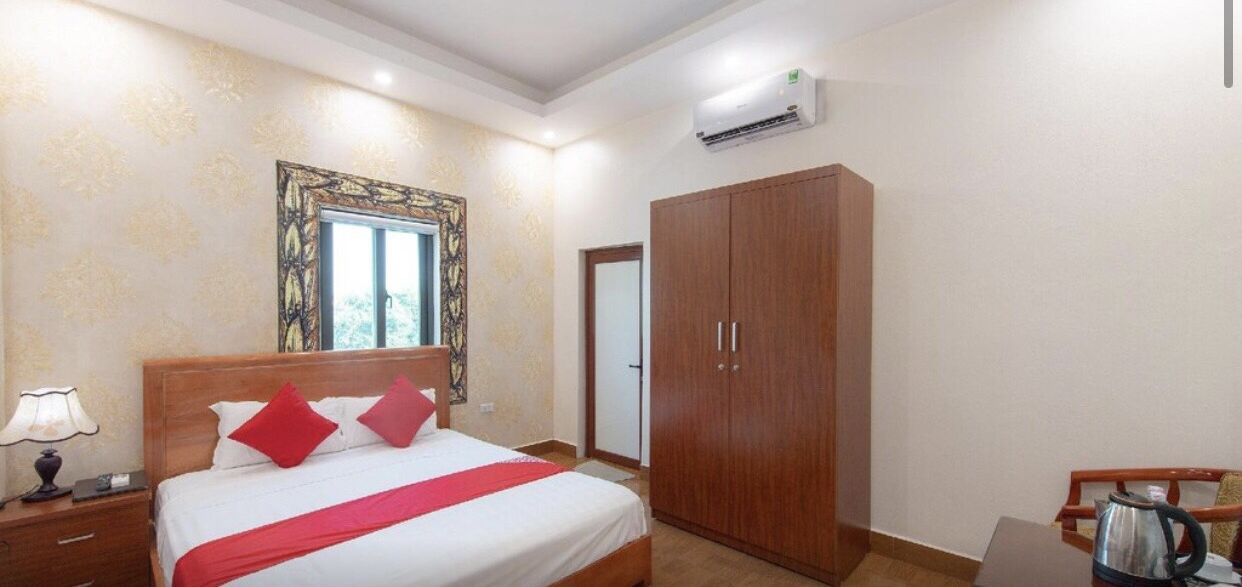 Bộ đồ giường cao cấp, trang trí khác biệt, bàn 