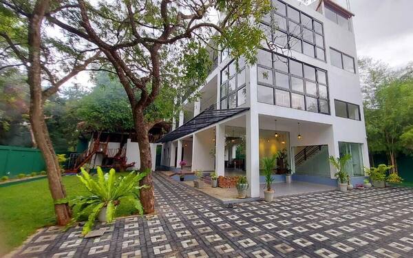 Eden Grand